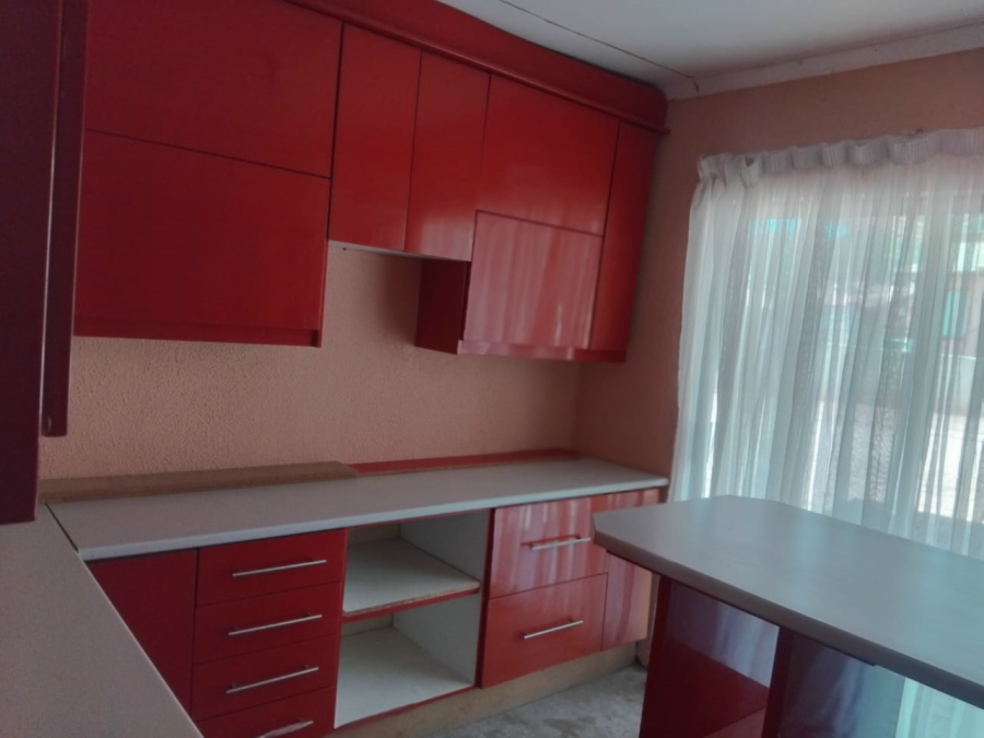 2 Bedroom Property for Sale in Tlhabane West North West